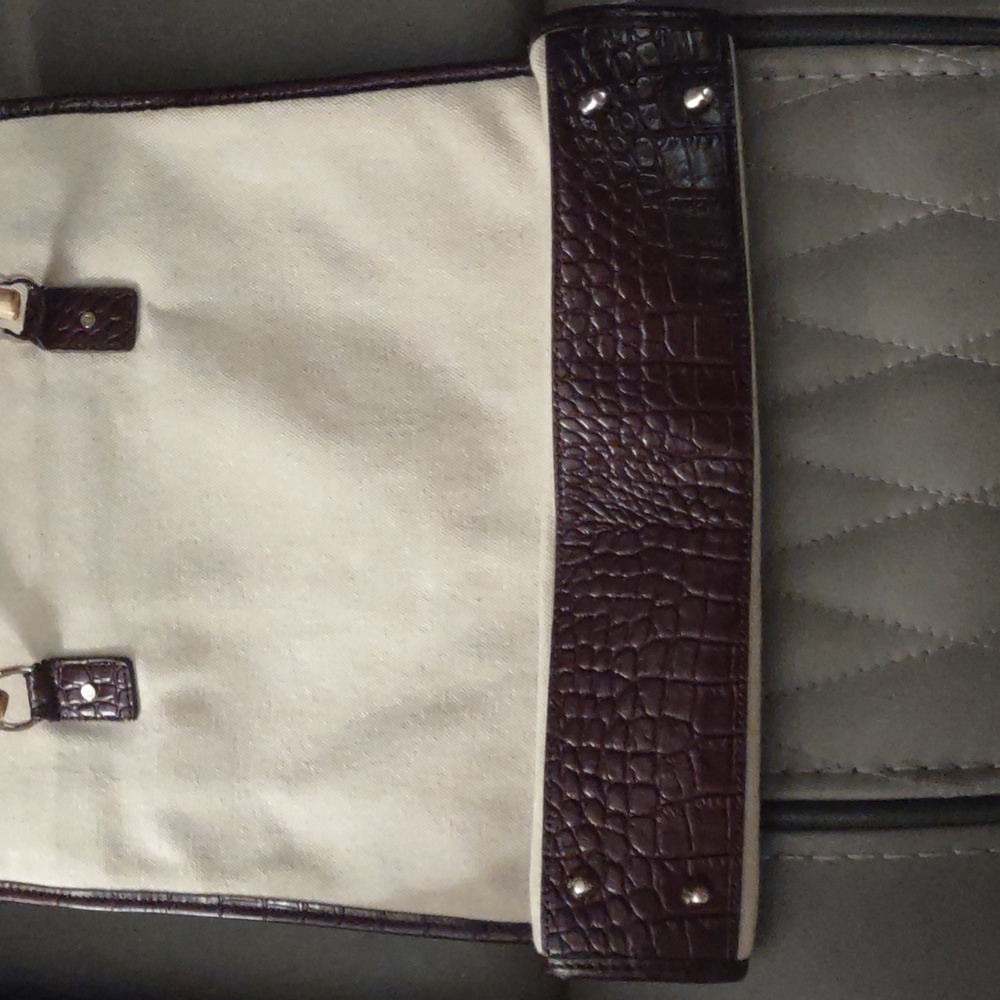 Etienne Aigner Tote Bag - Picture 4 of 8